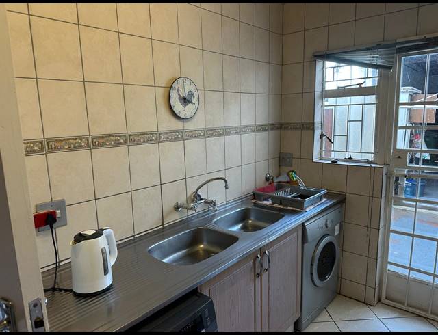 3 BEDROOM TOWNHOUSE TO LET IN STRATHAVON